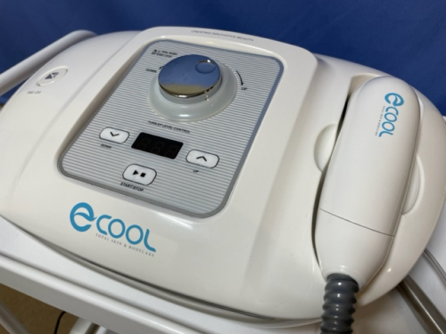 美顔　エレクトロポレーション　イオン導入 SKIN COOL e-cool（エレクトロポレーション）は東京新宿・本厚木の